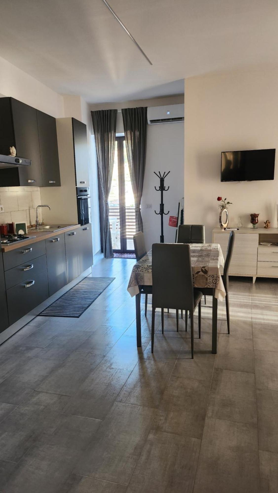 Home Di Giulietta กัสตีลโยเน ดิ ซิชีเลีย ภายนอก รูปภาพ